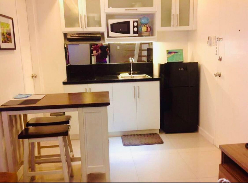 Clean Title Furnished 2BR Bi-level Unit FOR SALE at Fort Victoria BGC Taguig