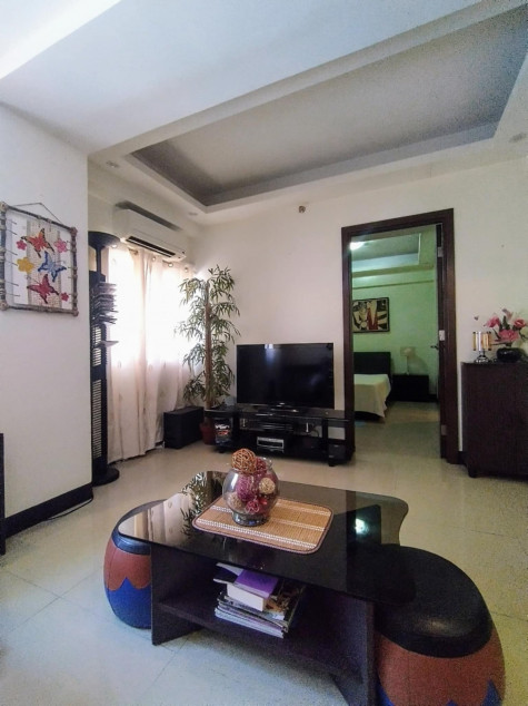 For sale  1 unit condo with parking