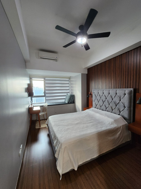 Income Generating Clean Title 1BR w/ Balcony FOR SALE at Shang Salcedo Place Makati