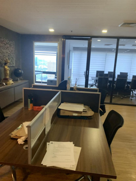 Nice and Warm  Office Unit For Sale In Ortigas CBD