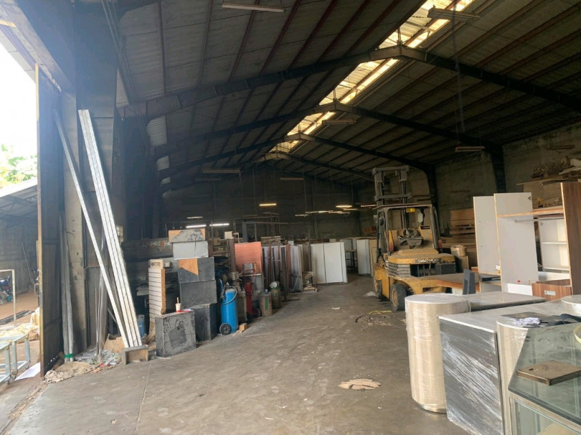 Valenzuela Warehouse With Office Building For Sale