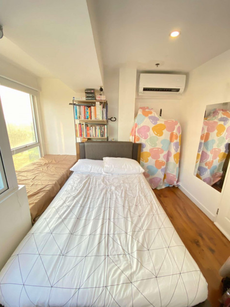 Semi Furnished Unit At Fort Victoria BGC