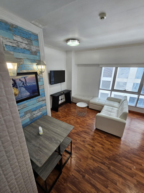 East of Galleria Newly Renovated 2BR unit (Ortigas CBD)