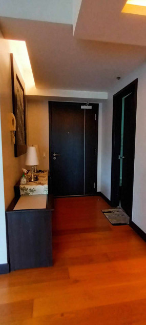 Furnished 2 Bedroom Unit With Parking The Residences At Greenbelt