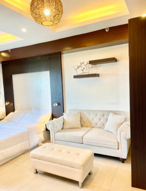 Studio Unit In Aspire Tower, Nuvo City, Quezon City