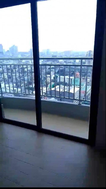 One Bedroom Condo Unit With Balcony At Rsquare Taft Avenue, Manila