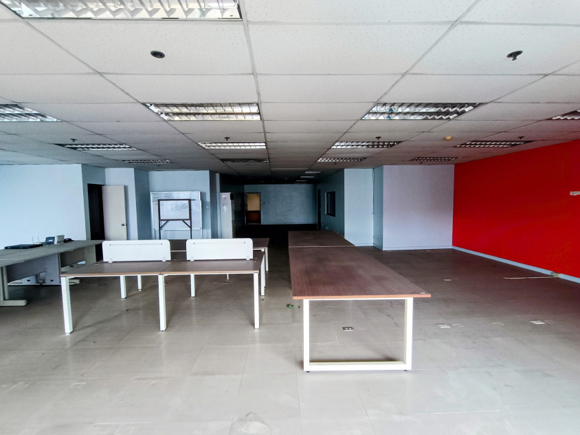 Prime Office Space in Paragon Plaza, EDSA, Mandaluyong City