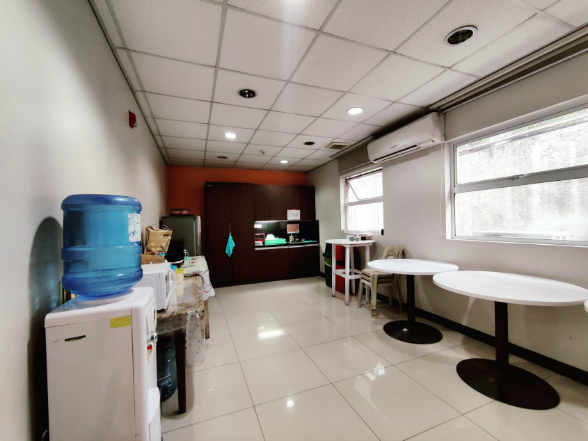 Office Space in 2nd floor of Richmond Centre, Acropolis