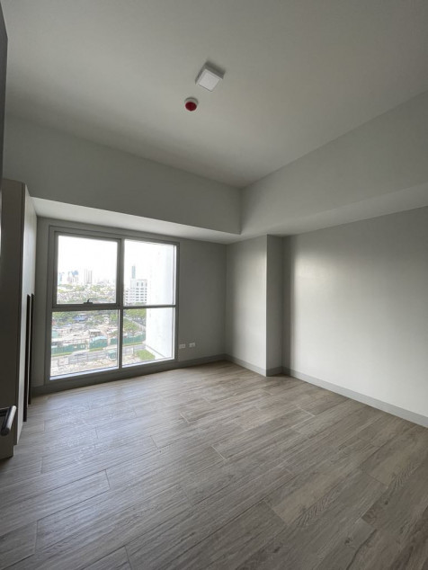Gallery Detail: Ultra High End Condominium In Bgc