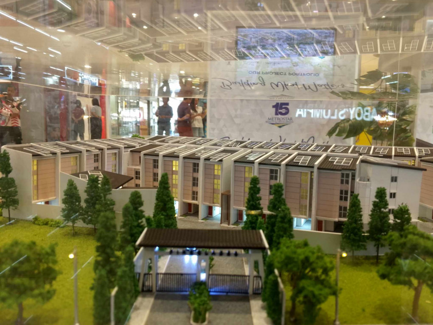 Smart Home High Quality 4-storey Pre-Selling House And Lot In Quezon City