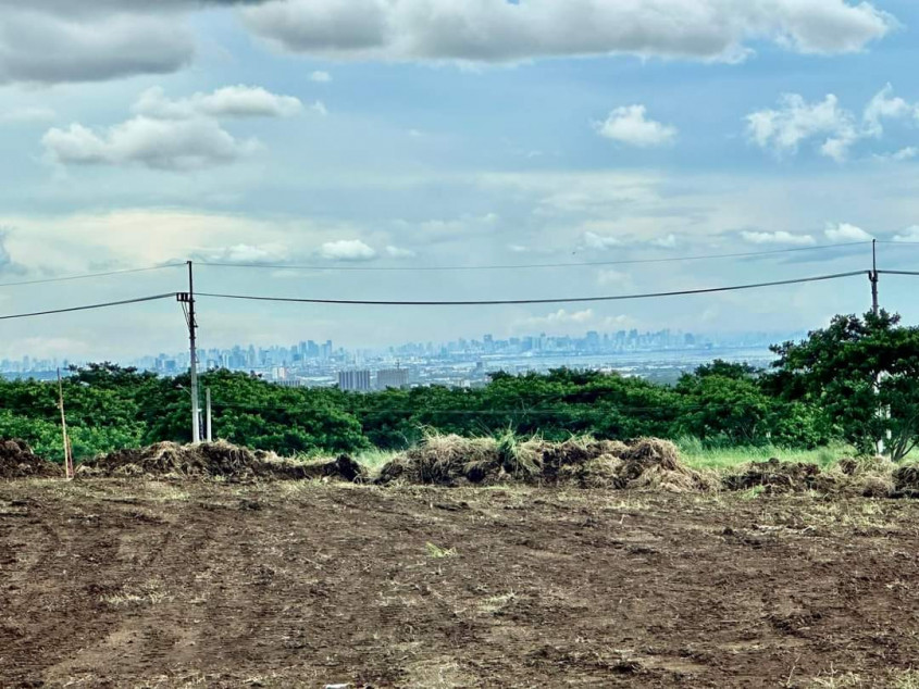 Lot for sale in Nuvali Sereneo near Mondia Miriam College Rio Monte and Solenad Mall