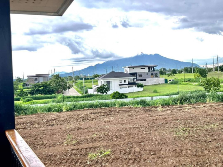 Lot for sale in Nuvali Sereneo near Mondia Miriam College Rio Monte and Solenad Mall