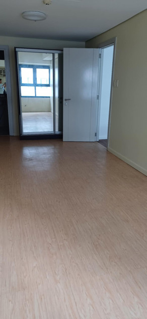 Condo Unit For Rent At The Fort Residences BGC