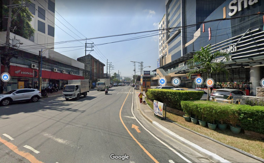 Four-Storey Building Near Shaw Blvd. In Mandaluyong City