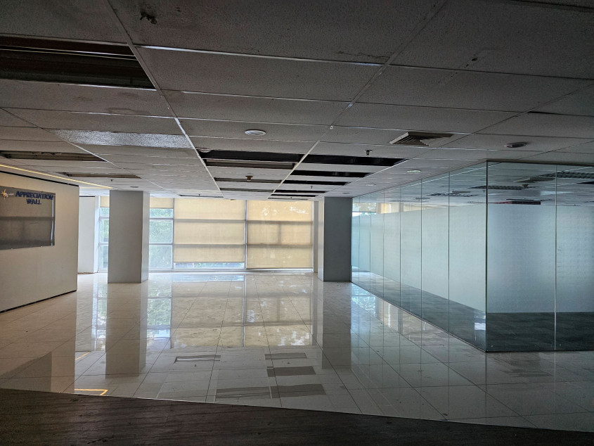 For Rent: Prime Office Space on the 3rd Floor of Kalayaan Center Building
