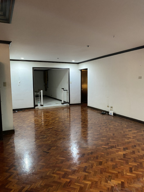 Alexandra Condominiums Along Meralco Ave, Ortigas Business District, San Antonio, Pasig City