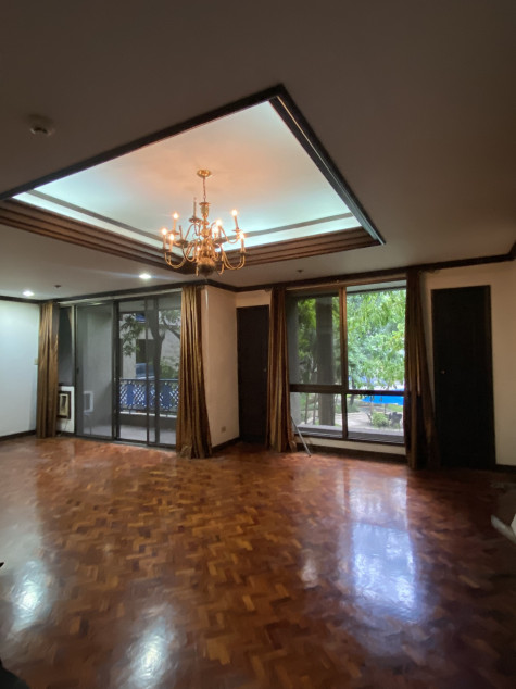 Alexandra Condominiums Along Meralco Ave, Ortigas Business District, San Antonio, Pasig City