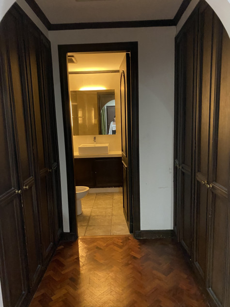 Alexandra Condominiums Along Meralco Ave, Ortigas Business District, San Antonio, Pasig City