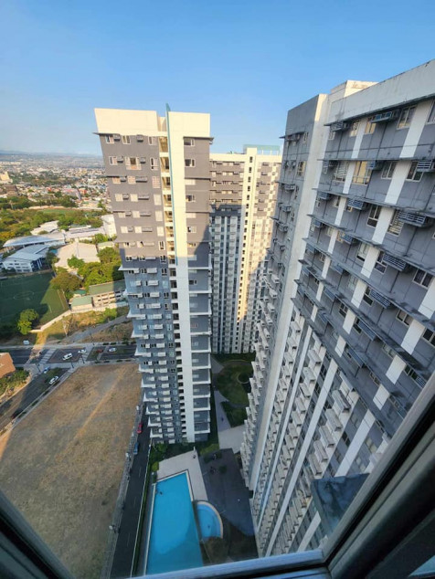 RFO Clean Title 1 Bedroom Condo Unit For Sale At Avida Towers 34th Street BGC Taguig