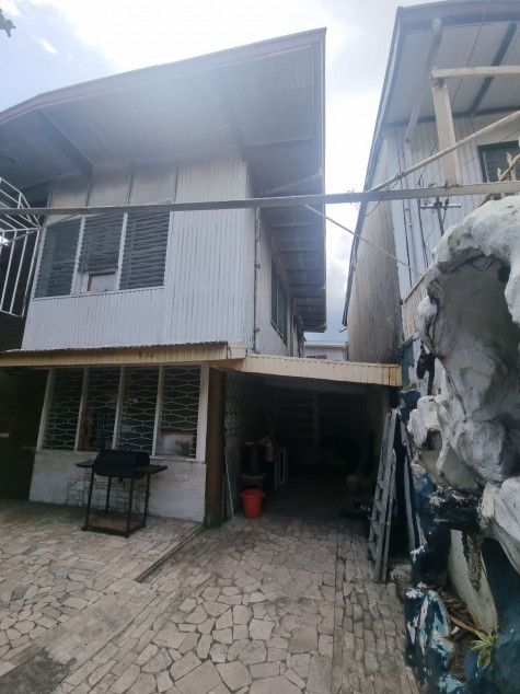 Residential Lot With Dated House In San Antonio Village Makati City