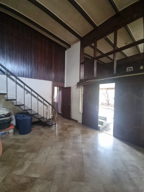 Residential Lot With Dated House In San Antonio Village Makati City