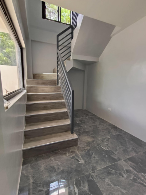 For Sale House And Lot In Sta. Rosa, Laguna,