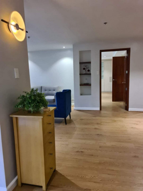 For Sale 122 SQM 1 Bedroom Condo Unit In Makati Tuscany