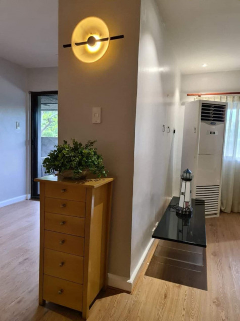 For Sale 122 SQM 1 Bedroom Condo Unit In Makati Tuscany