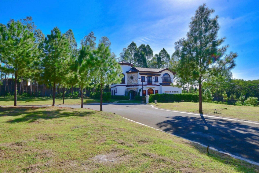 House And Lot For Sale In Portofino Heights Las Piñas City - Model Renoir