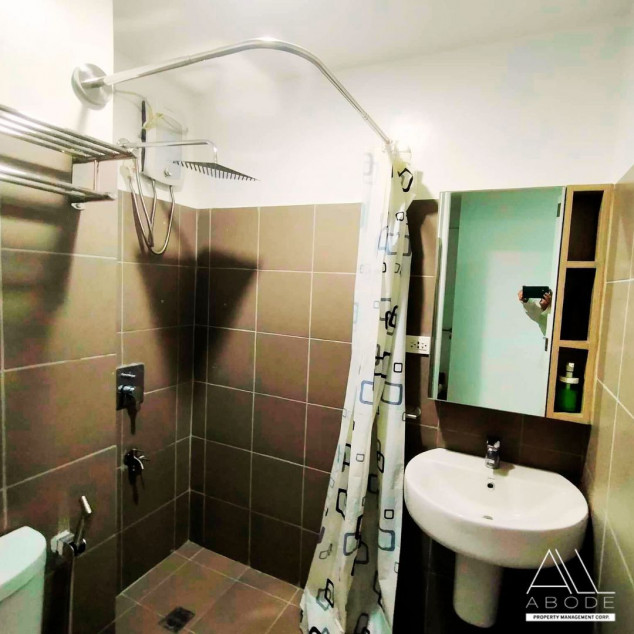 For Rent: Furnished 1-Bedroom Unit In Salcedo Square Residences Makati