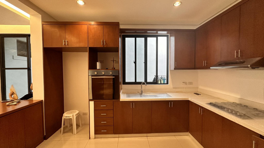 6 Bedroom Brand New House And Lot For Sale In BF Homes, Quezon City