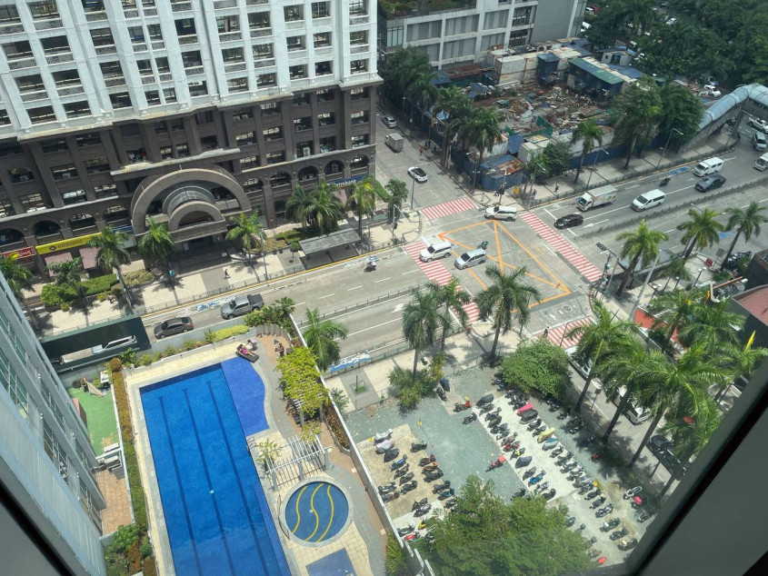 Eton Emerald Lofts, Fully-furnished 1 BR Unit