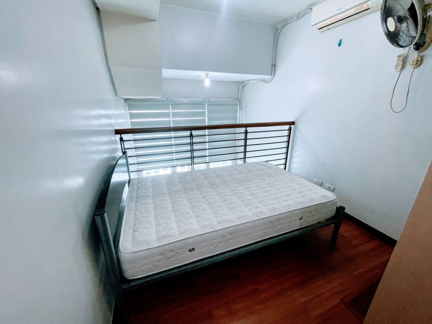Eton Emerald Lofts, Fully-furnished 1 BR Unit