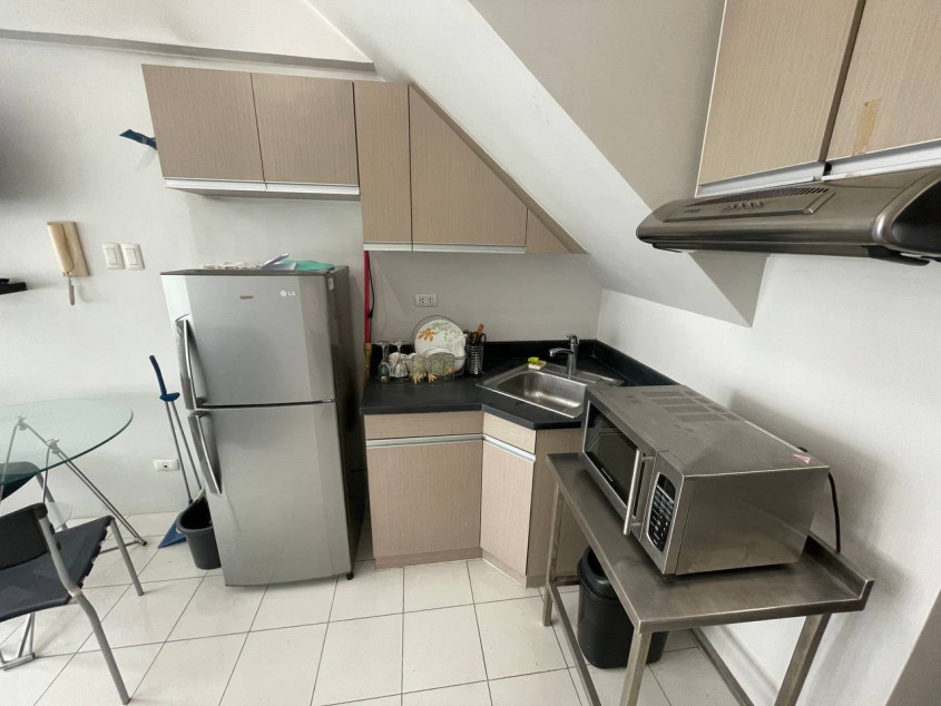 Eton Emerald Lofts, Fully-furnished 1 BR Unit