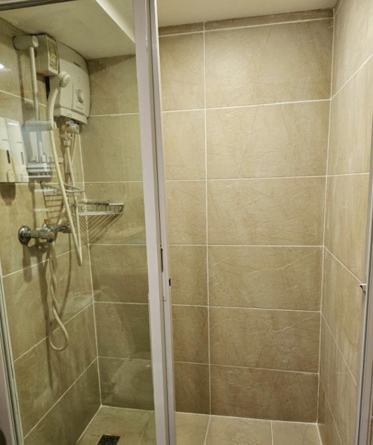 2 BR Loft With 2 Parking, Greenhills Garden Square, Quezon City