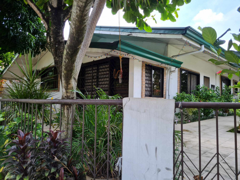 332 SQM Exclusive 3 BR Corner House & Lot In Brookside, Cainta Rizal