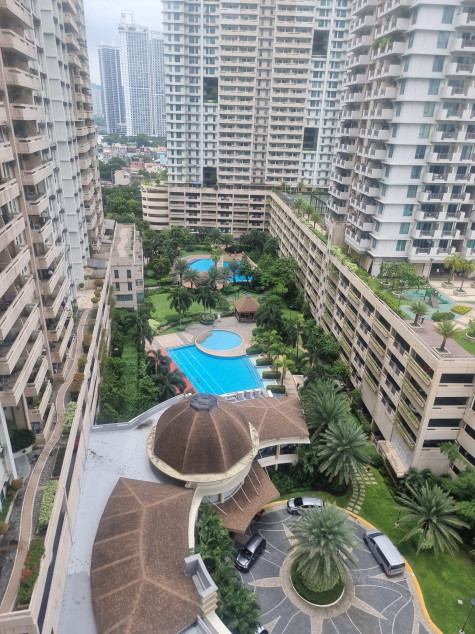 For Sale 2BR UNIT with Balcony in Tivoli Garden Residences