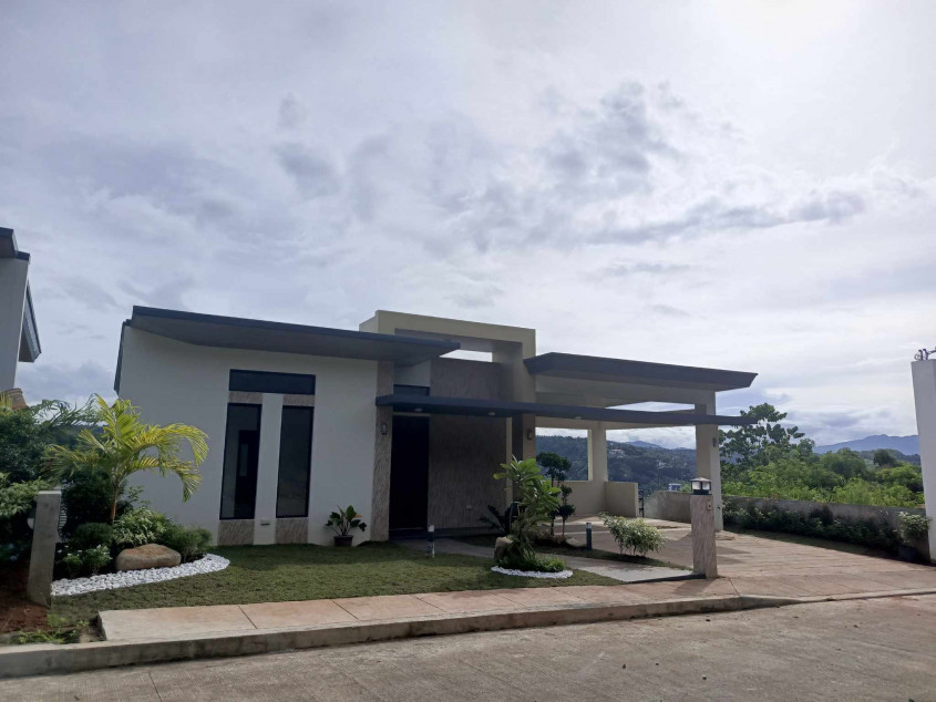For Sale 4 Bedroom Modern House In Antipolo City
