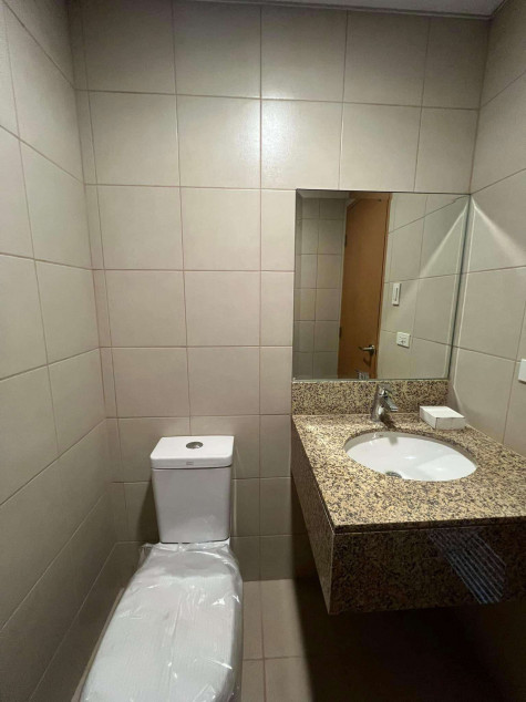 Clean Title RFO 1 BR With Balcony & Parking For Sale At Madison Park West BGC Taguig