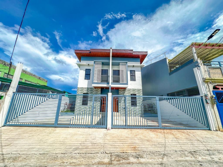 2 Storey Duplex House in Metrocor Talon Singko Las Pinas