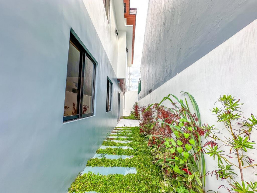 2 Storey Duplex House in Metrocor Talon Singko Las Pinas