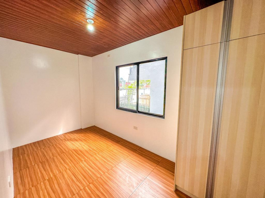 2 Storey Duplex House in Metrocor Talon Singko Las Pinas