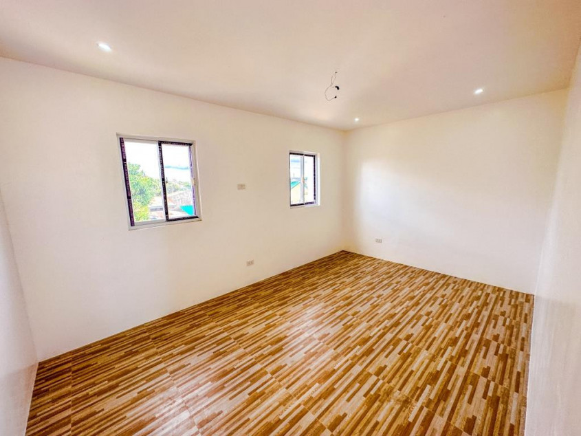 Brand new 3 storey duplex house in Pilar Village las pinas