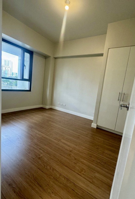 For Sale 1BR Units at Orean Place at Vertis North, Quezon City