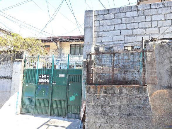 Income-Generating Compound Property With Tenant In Potrero, Malabon City