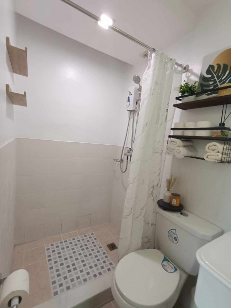 For Lease One Bedroom In Forbeswood Heights, Taguig City