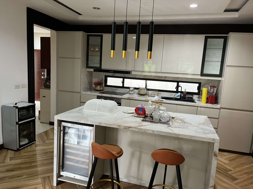 For Sale 2-Storey Modern House With Attic In BF Homes, Parañaque City