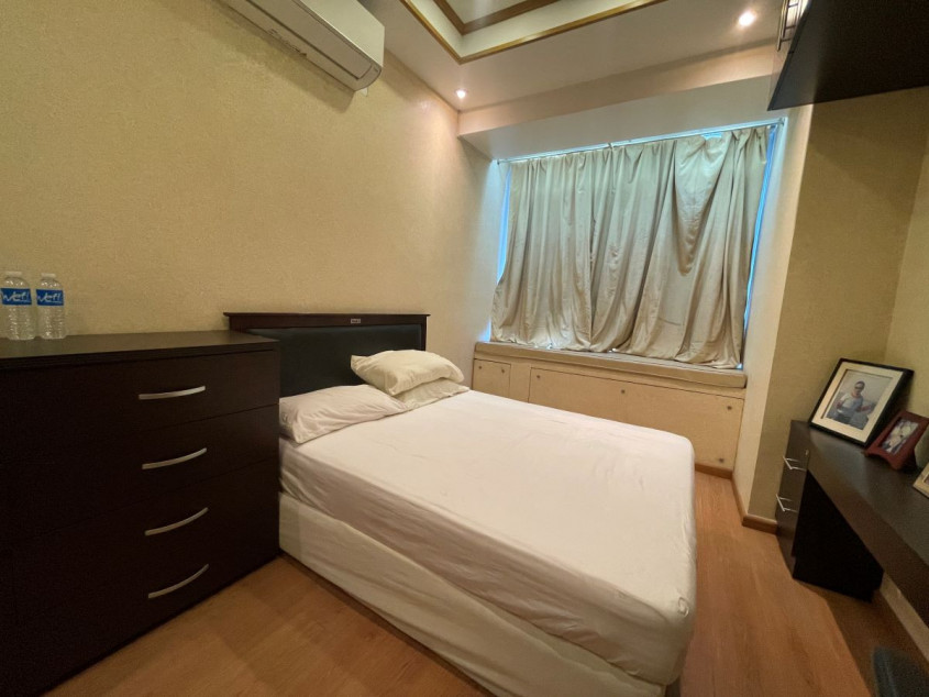 2BR Unit With Parking For Sale At The St. Francis Shangri-La Place, Mandaluyong City