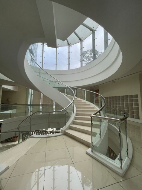 2BR Unit With Parking For Sale At The St. Francis Shangri-La Place, Mandaluyong City