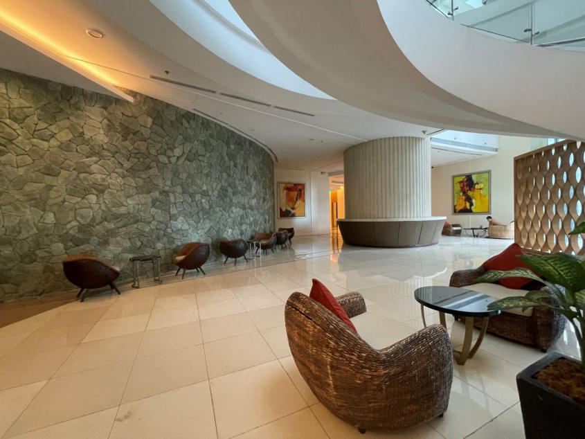 2BR Unit With Parking For Sale At The St. Francis Shangri-La Place, Mandaluyong City